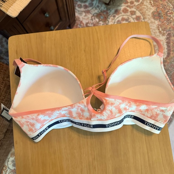 Padded Pink Bra - Picture 4 of 7